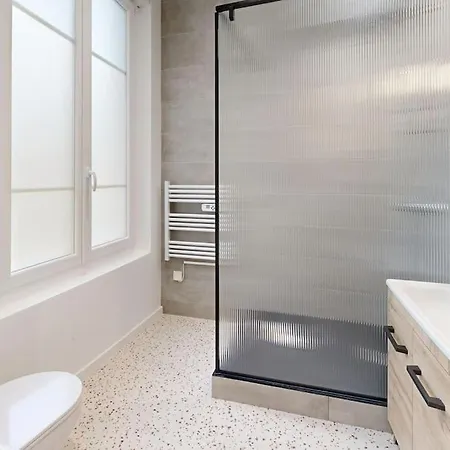 Apartment Hiver Magnifique 2 Pieces Rdc Proche Centre-ville Reims