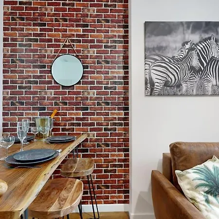 Hiver Magnifique 2 Pieces Rdc Proche Centre-ville Apartment Reims